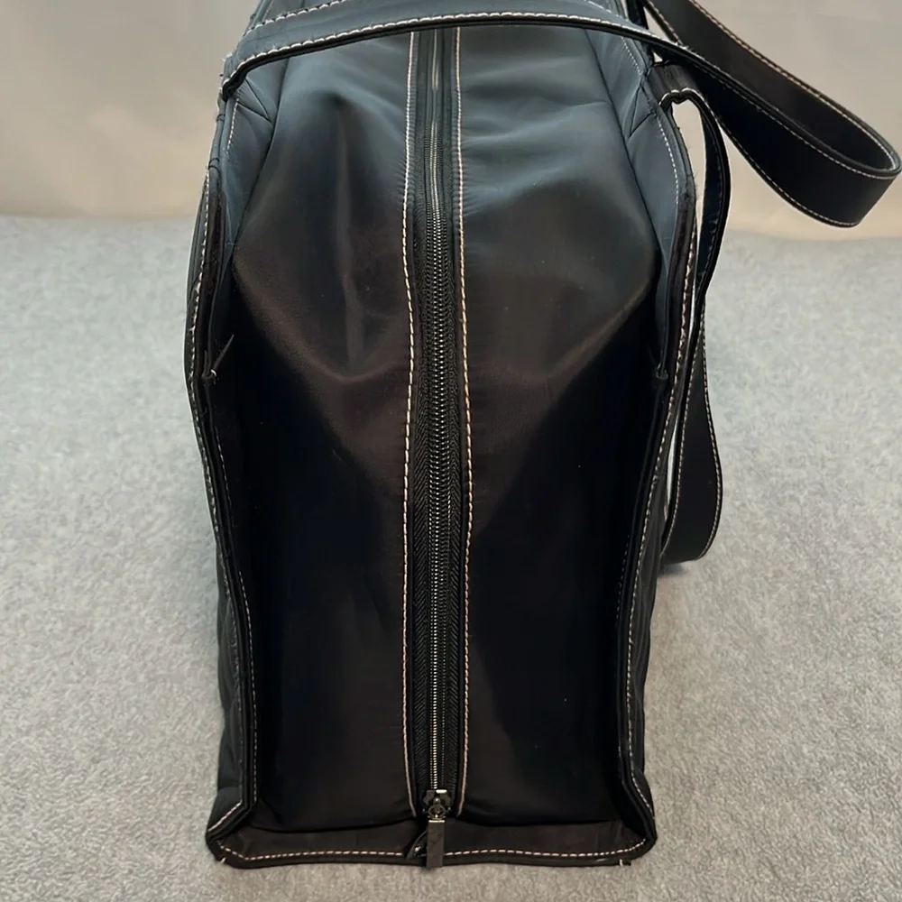 Mary Kay Quilted Tote Bag Zipper Consultant Shoulder Black